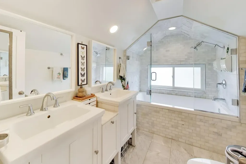 3749 North Nora Avenue Chicago IL 60634