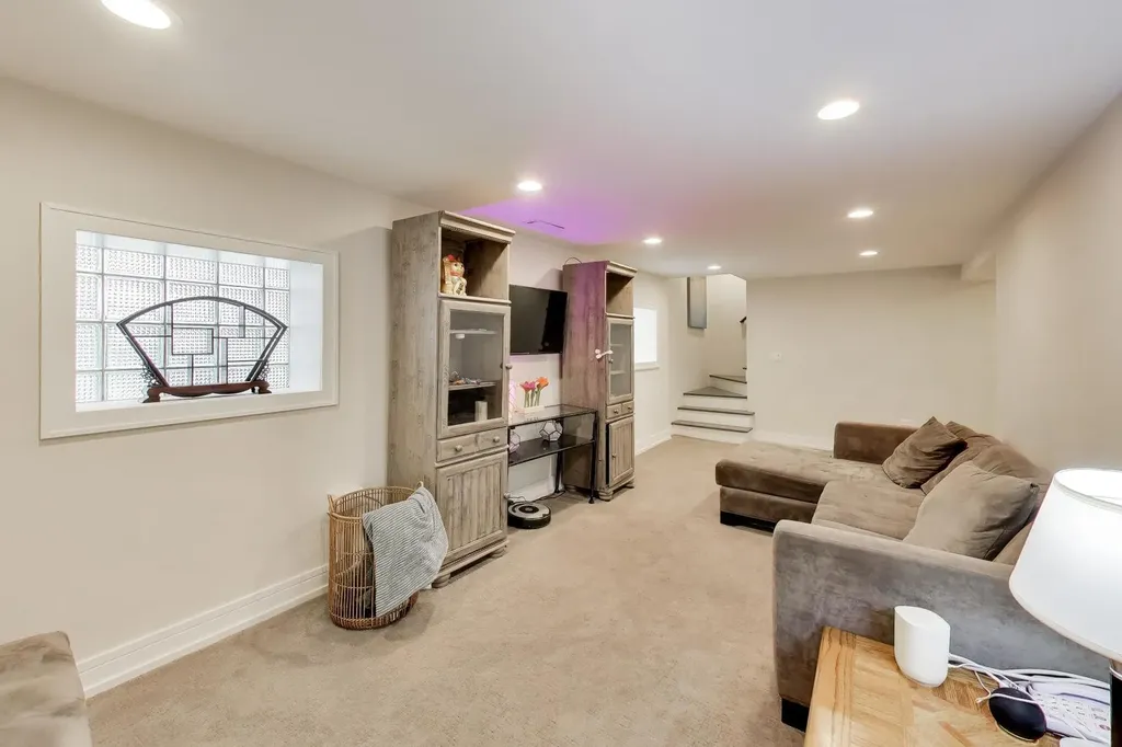3749 North Nora Avenue Chicago IL 60634
