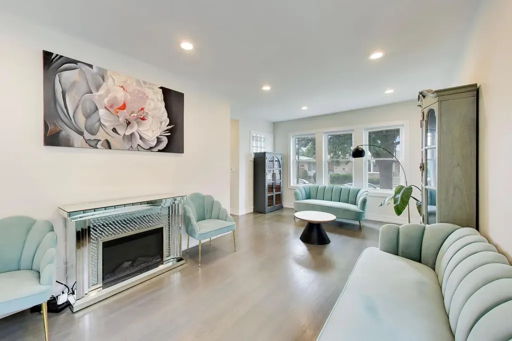 3749 North Nora Avenue Chicago IL 60634