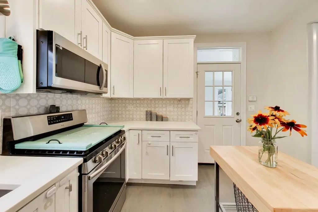 3749 North Nora Avenue Chicago IL 60634