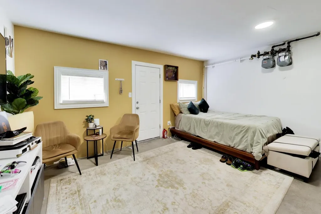 3450 West Diversey Avenue Chicago IL 60647