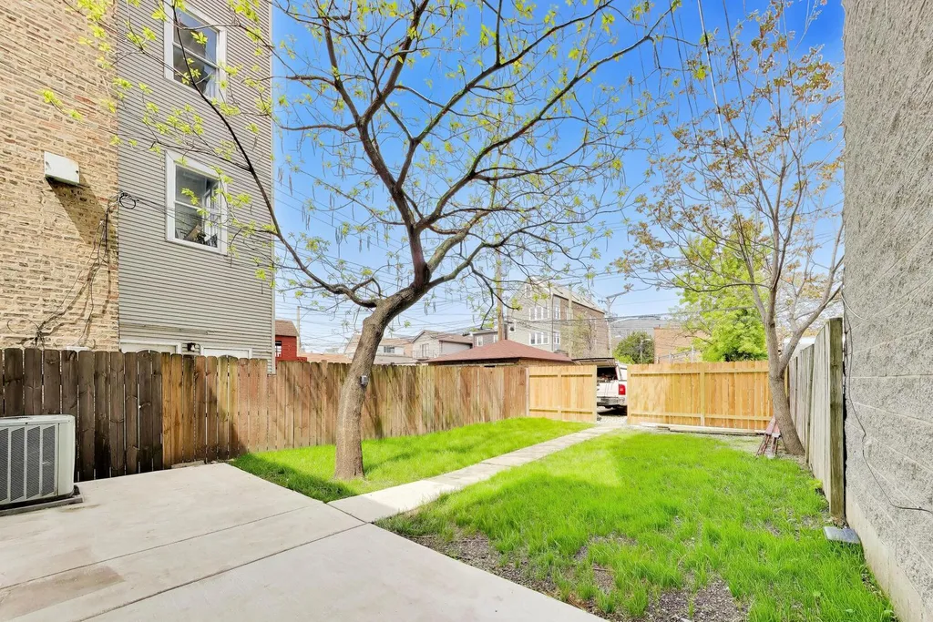 3450 West Diversey Avenue Chicago IL 60647