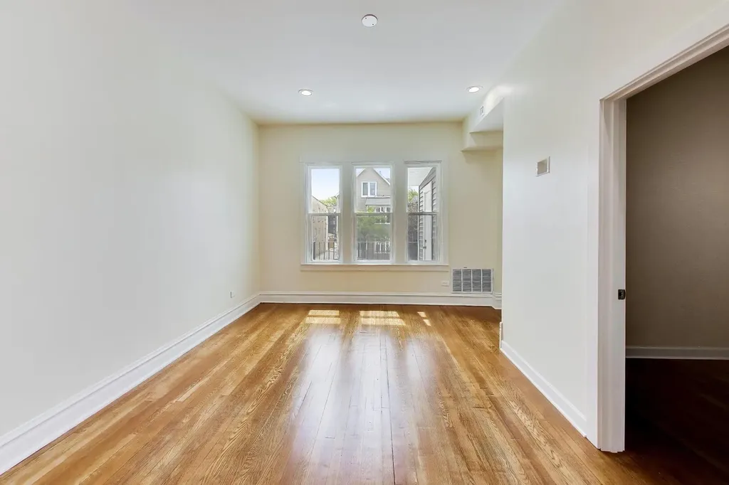 3450 West Diversey Avenue Chicago IL 60647