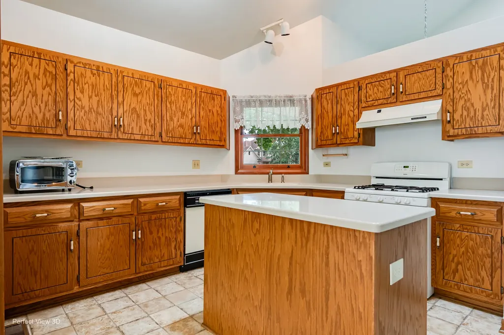 1911 Chestnut Hill Road Plainfield IL 60586