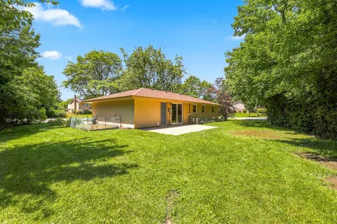 924 Bradford Lane Schaumburg IL 60193