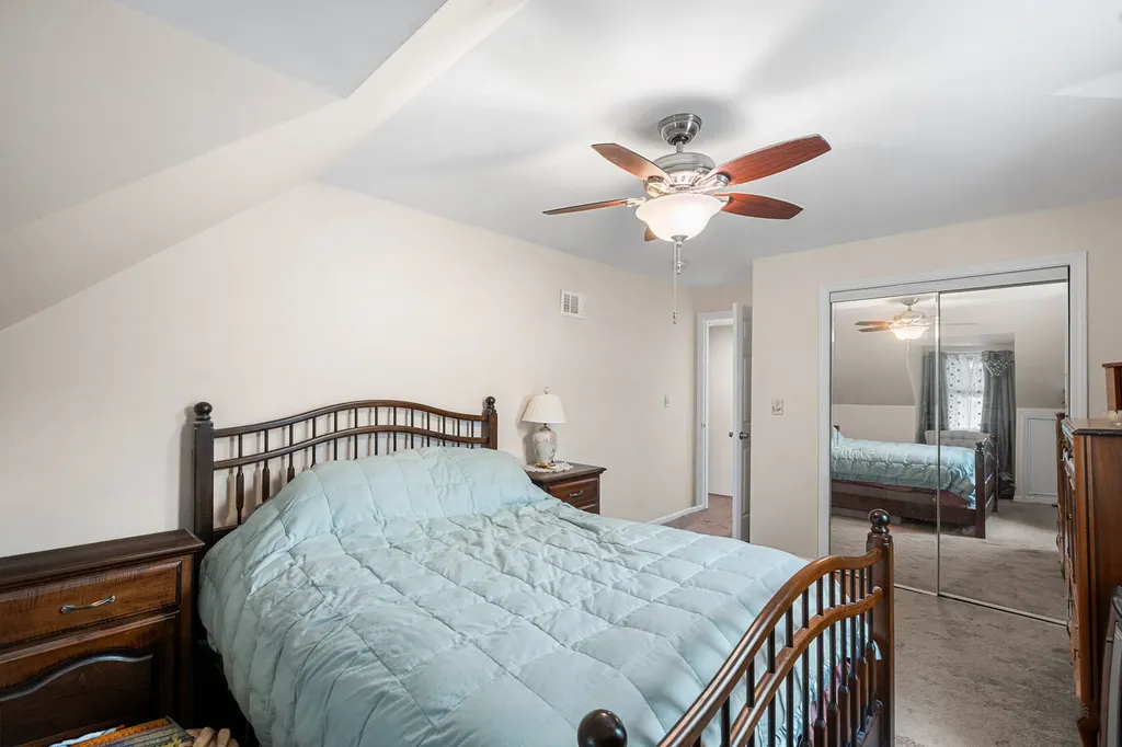 5038 North Nagle Avenue Chicago IL 60630