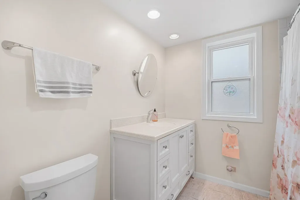 5038 North Nagle Avenue Chicago IL 60630