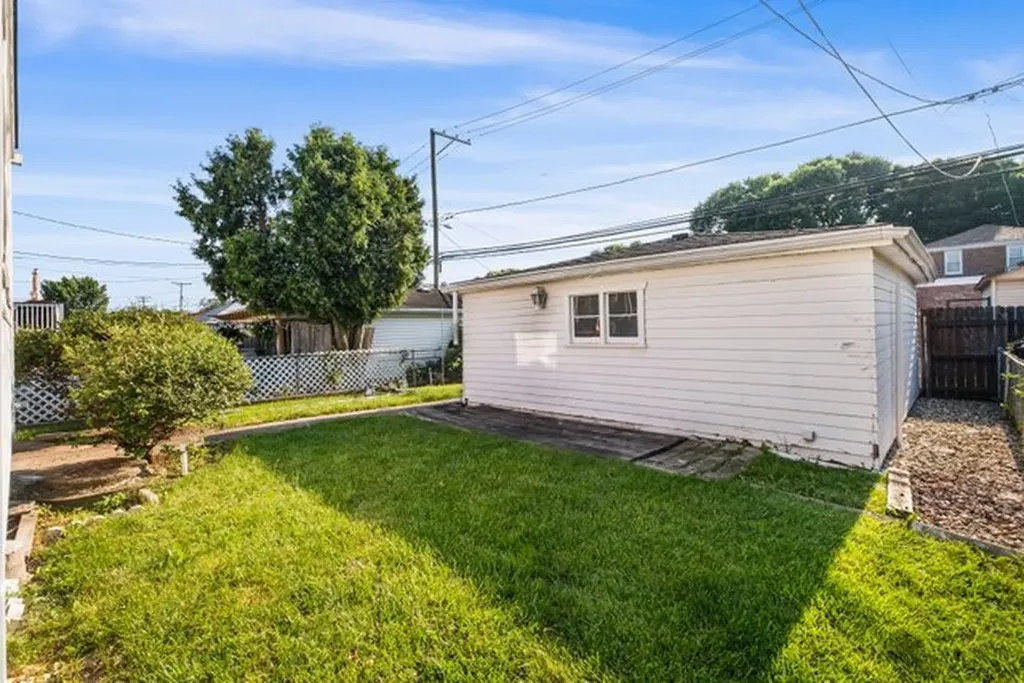 5038 North Nagle Avenue Chicago IL 60630