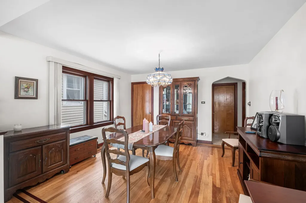 5038 North Nagle Avenue Chicago IL 60630