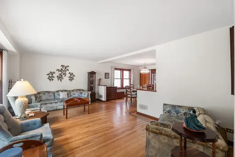 5038 North Nagle Avenue Chicago IL 60630