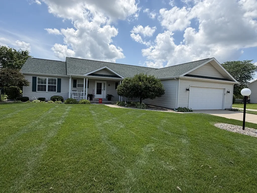 2001 Juniper Drive Mahomet IL 61853