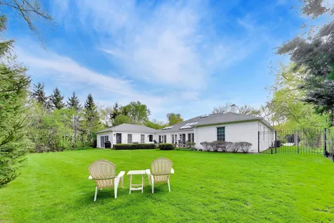 180 Westview Road Winnetka IL 60093
