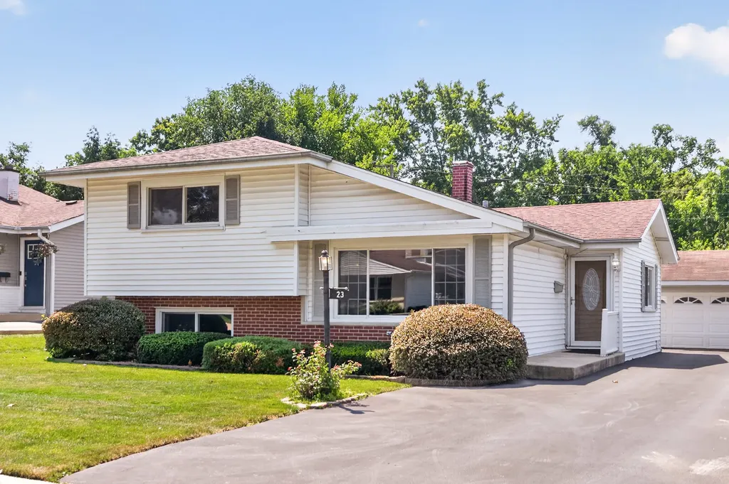23 West Prairie Avenue Lombard IL 60148