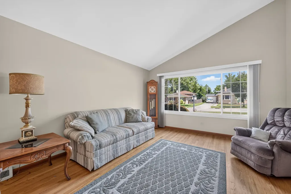 23 West Prairie Avenue Lombard IL 60148