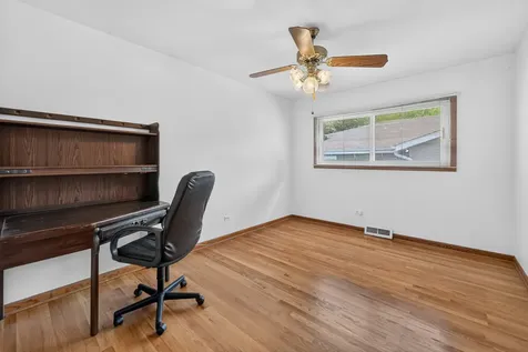 23 West Prairie Avenue Lombard IL 60148