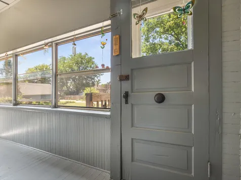 332 North London Avenue Rockford IL 61107
