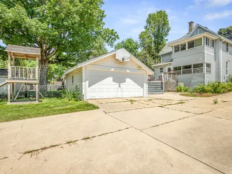 332 North London Avenue Rockford IL 61107