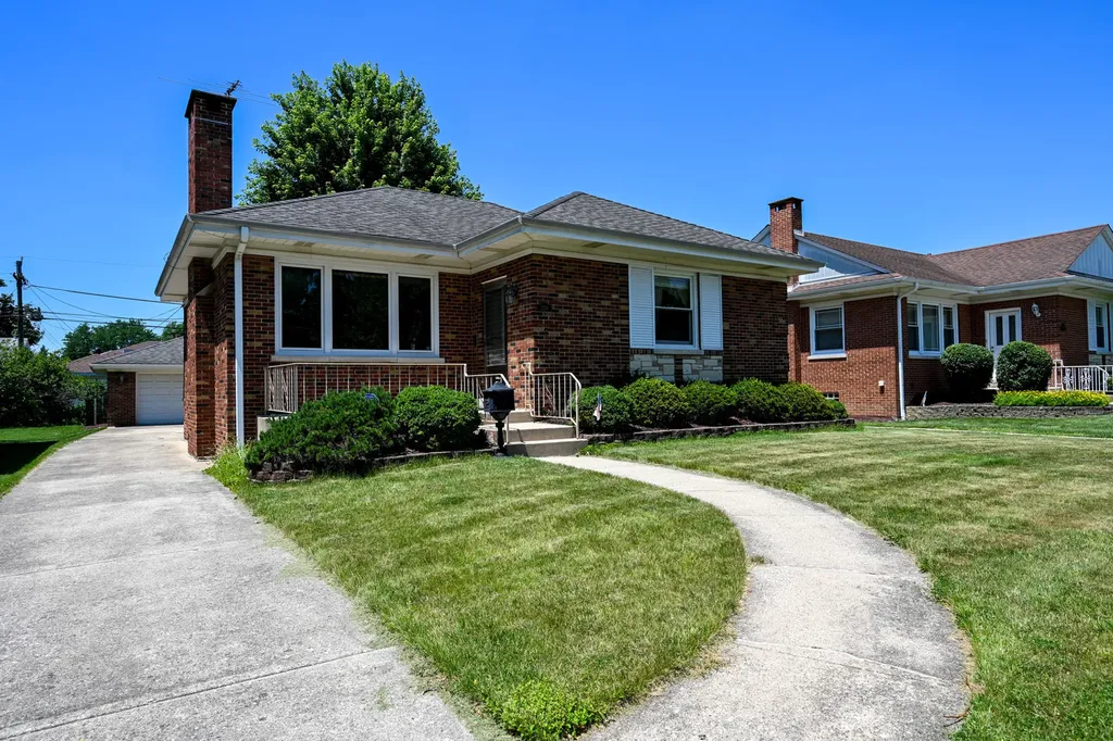 2250 Belleview Avenue Westchester IL 60154