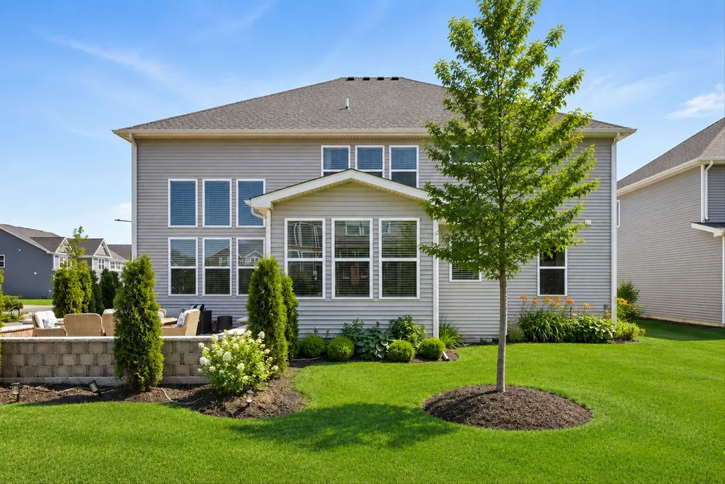 2540 Weatherbee Lane Naperville IL 60563