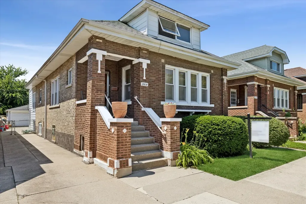 2414 East Avenue Berwyn IL 60402