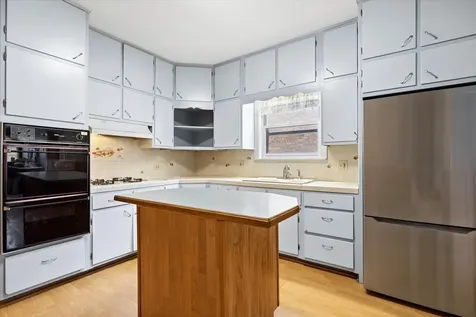 2414 East Avenue Berwyn IL 60402