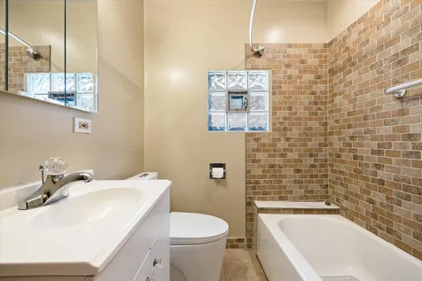 2414 East Avenue Berwyn IL 60402