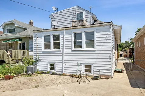2414 East Avenue Berwyn IL 60402
