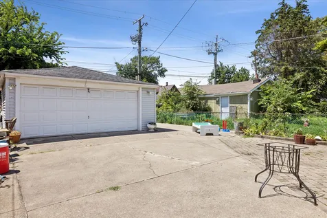 2414 East Avenue Berwyn IL 60402