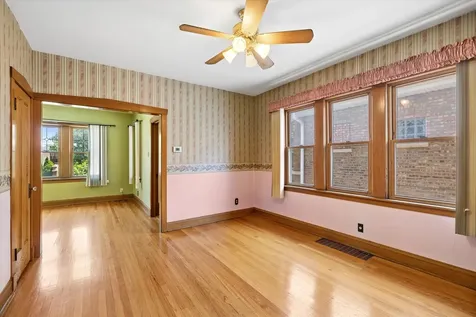2414 East Avenue Berwyn IL 60402