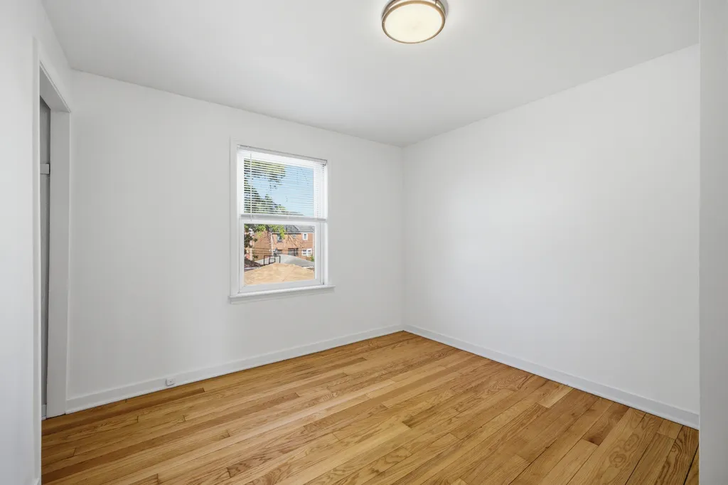 6456 South Lockwood Avenue Chicago IL 60638