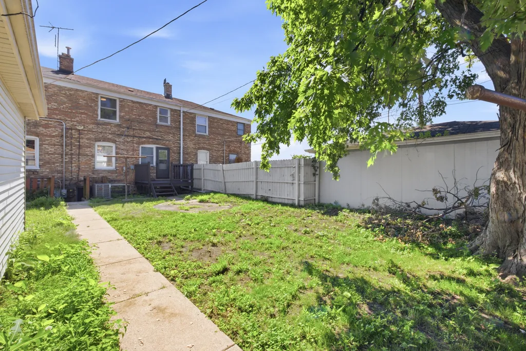 6456 South Lockwood Avenue Chicago IL 60638