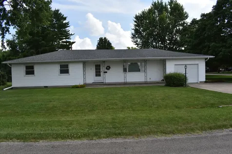 301 East Ririe Place Flanagan IL 61740