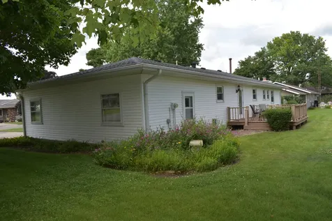 301 East Ririe Place Flanagan IL 61740