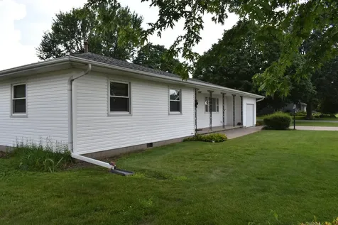 301 East Ririe Place Flanagan IL 61740