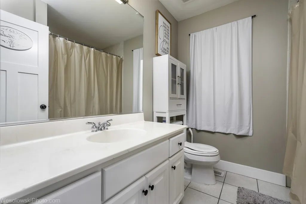 3525 North Pioneer Avenue Chicago IL 60634