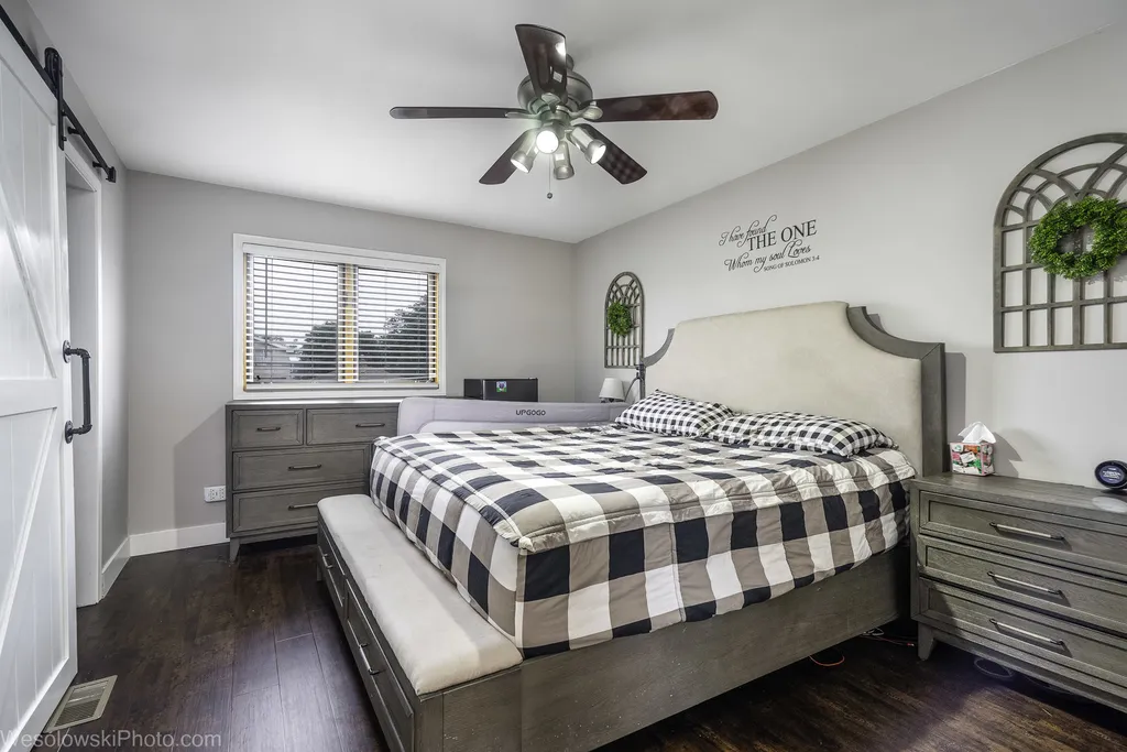 3525 North Pioneer Avenue Chicago IL 60634