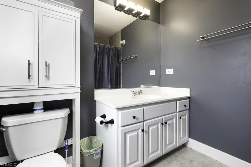 3525 North Pioneer Avenue Chicago IL 60634