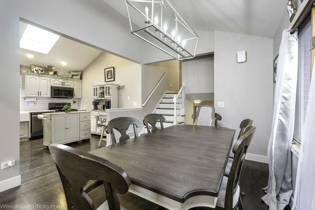 3525 North Pioneer Avenue Chicago IL 60634