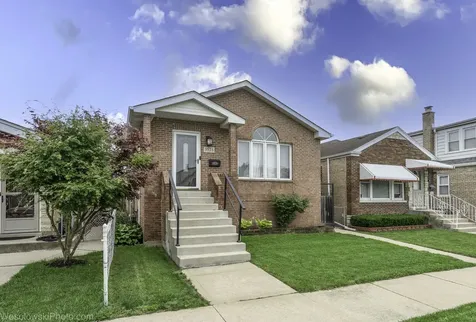3525 North Pioneer Avenue Chicago IL 60634