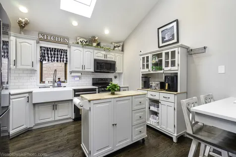 3525 North Pioneer Avenue Chicago IL 60634