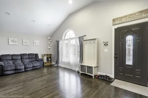 3525 North Pioneer Avenue Chicago IL 60634