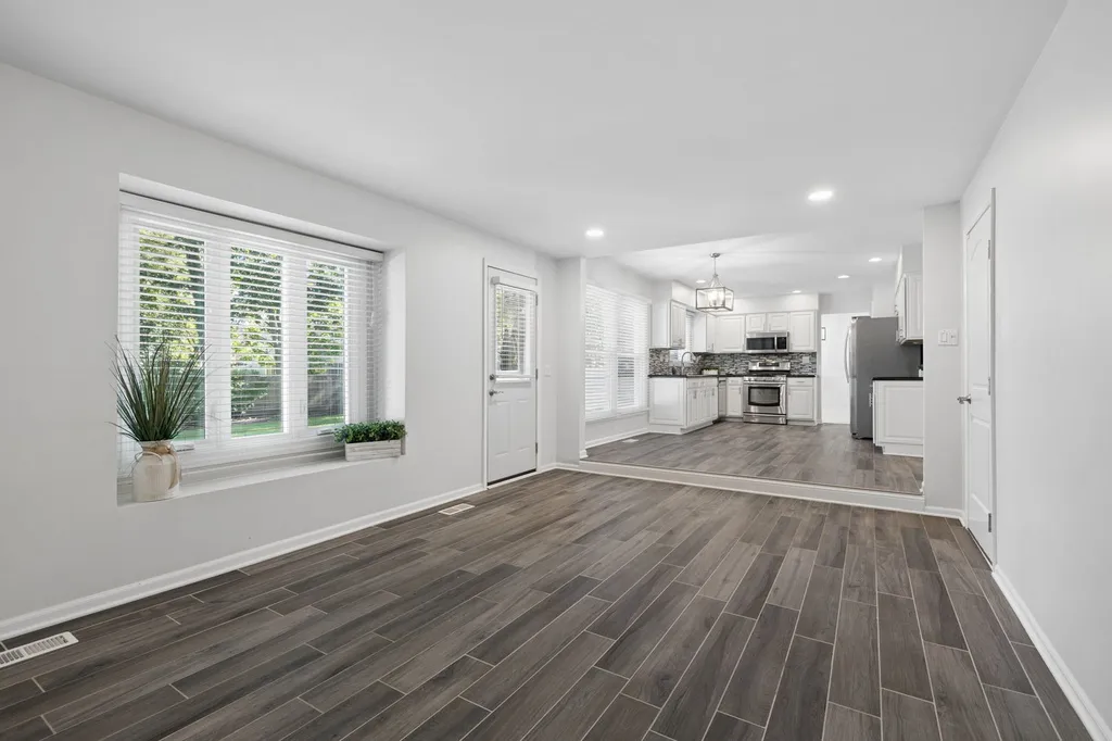 1249 Stonegate Road Naperville IL 60540