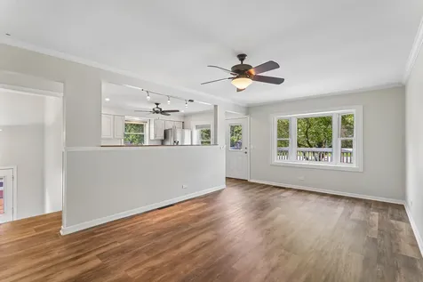 327 Oakwood Drive Antioch IL 60002