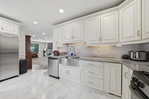1735 Grey Avenue Evanston IL 60201