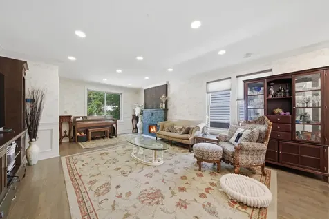1735 Grey Avenue Evanston IL 60201