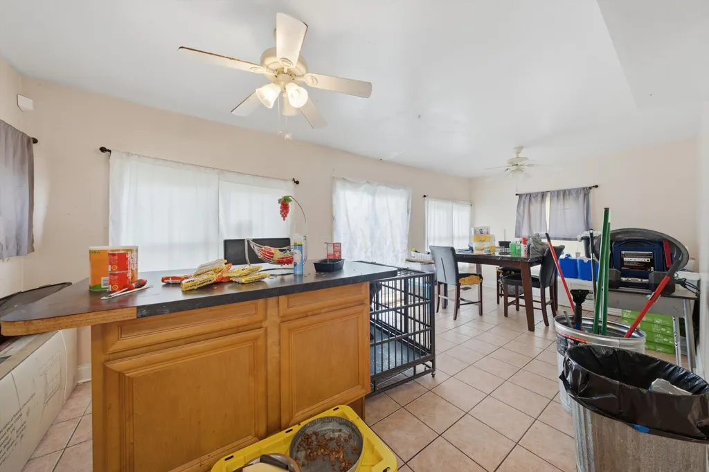 3809 West 86th Street Chicago IL 60652