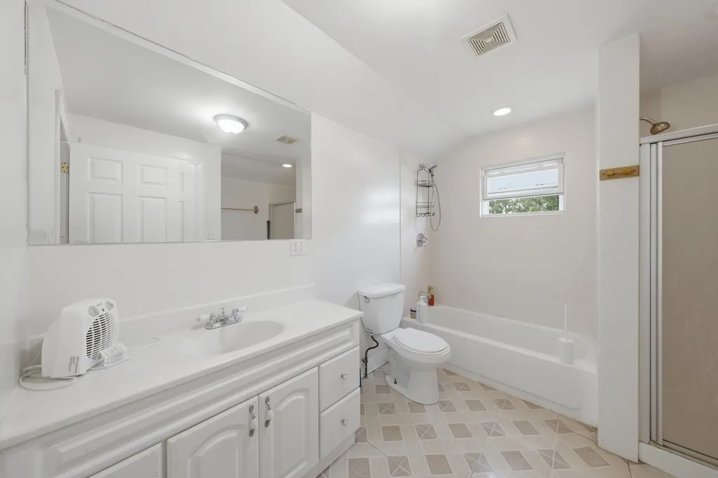 3809 West 86th Street Chicago IL 60652
