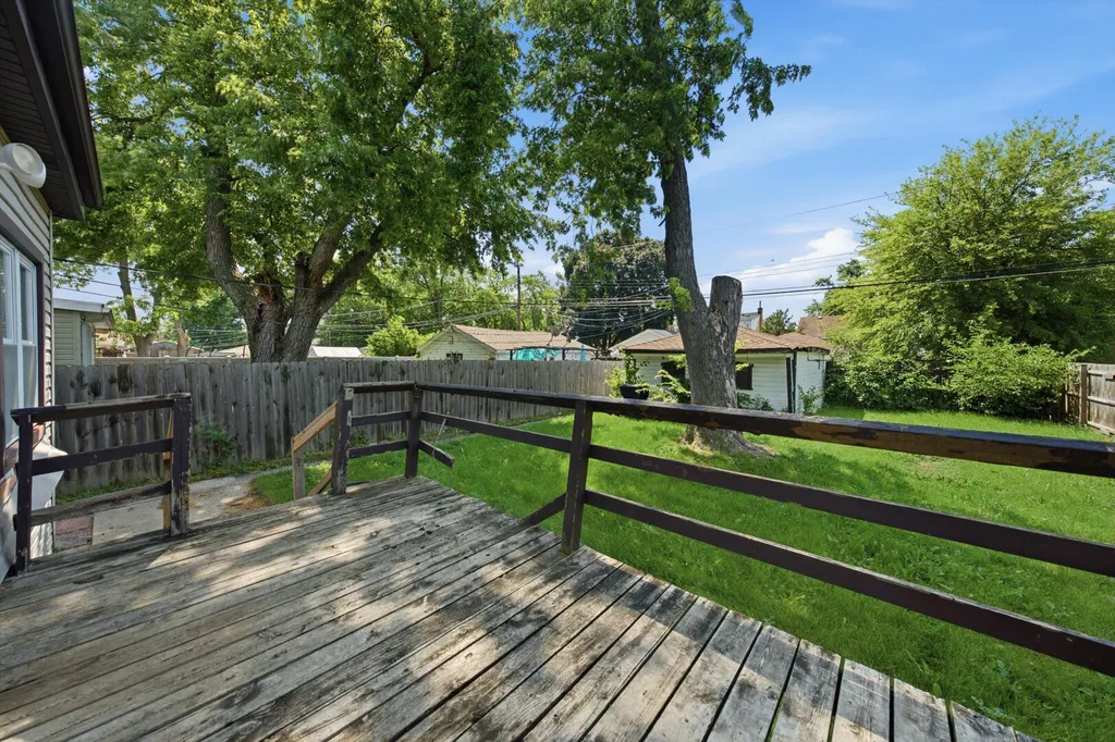 3809 West 86th Street Chicago IL 60652