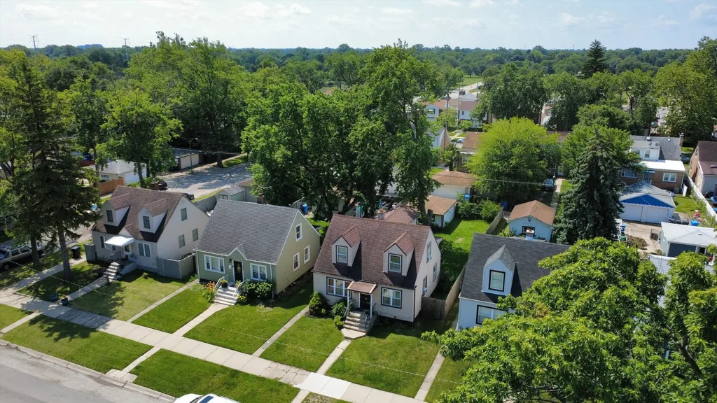 3809 West 86th Street Chicago IL 60652