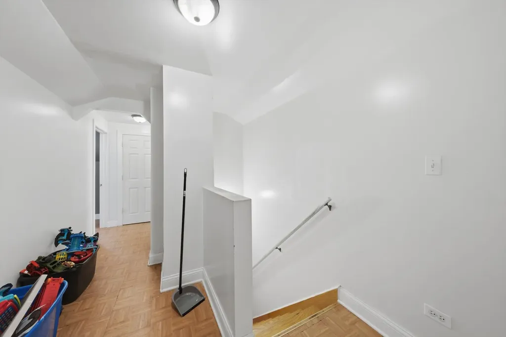 3809 West 86th Street Chicago IL 60652